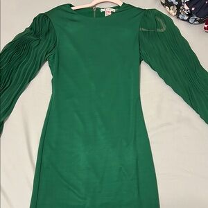 Alice + Olivia Vibrant Green Long Sleeve Dress